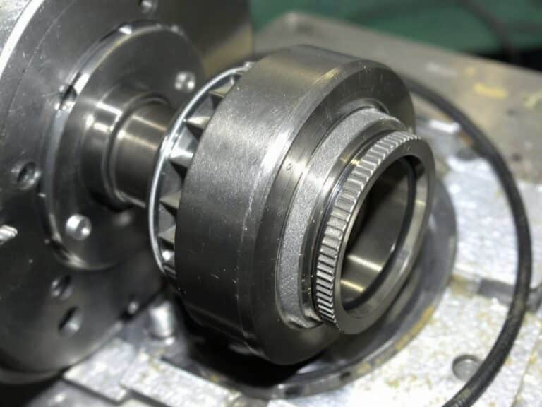 Throttle Bush in a Mechanical Seal