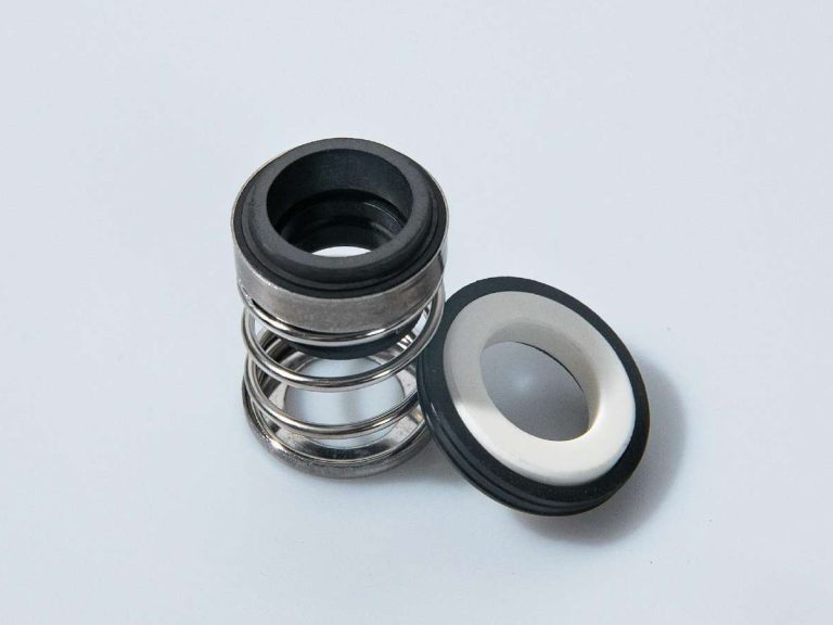 WM 104 · rubber bellows seal head and stationary seat